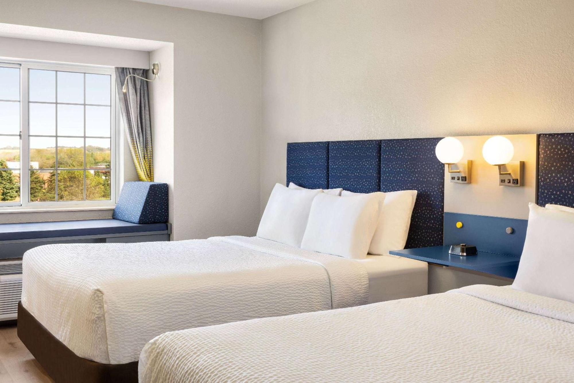 Microtel Inn & Suites By Wyndham New Ulm Exterior foto