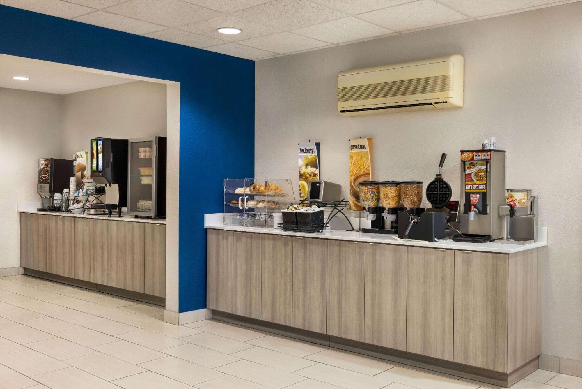 Microtel Inn & Suites By Wyndham New Ulm Exterior foto