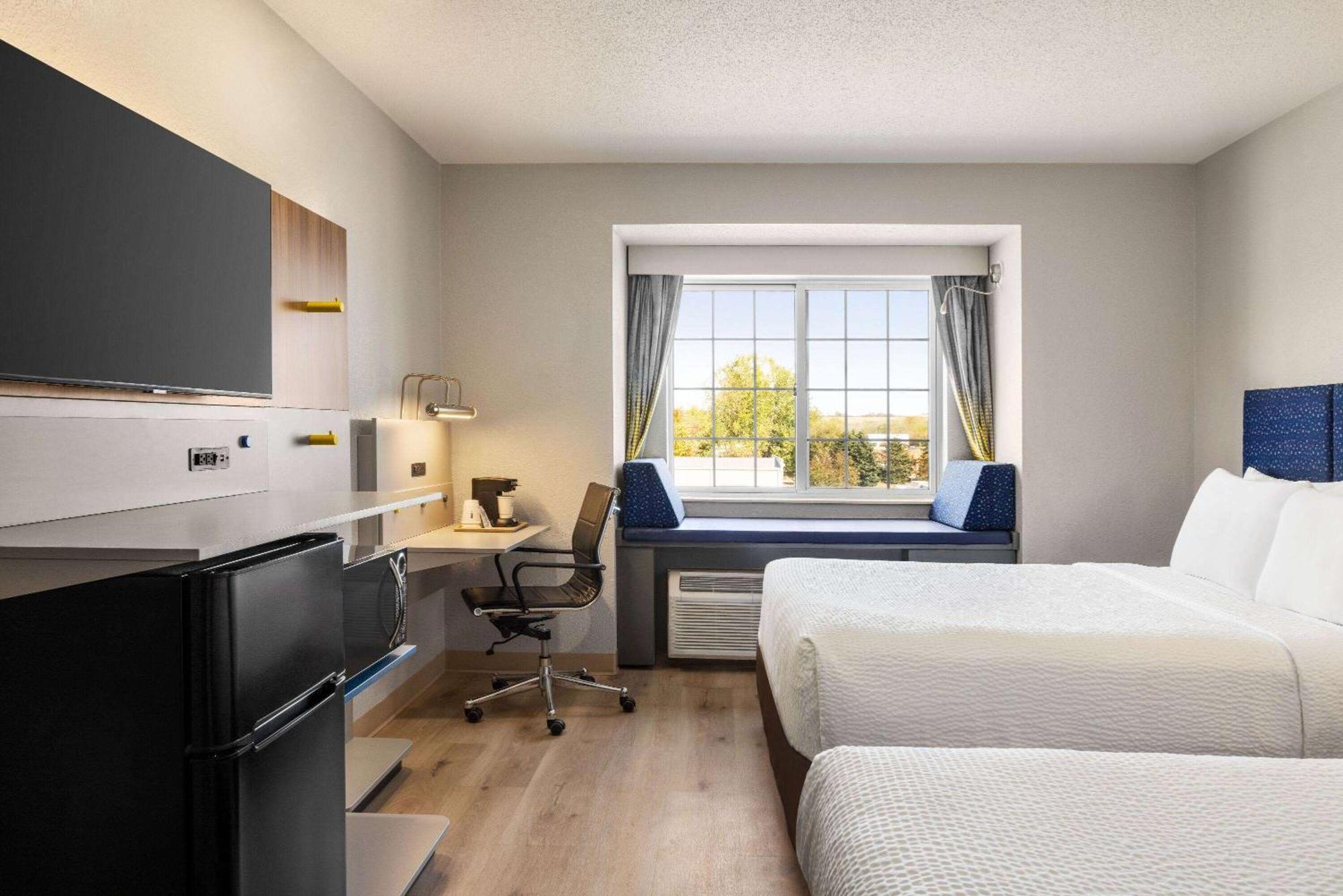 Microtel Inn & Suites By Wyndham New Ulm Exterior foto