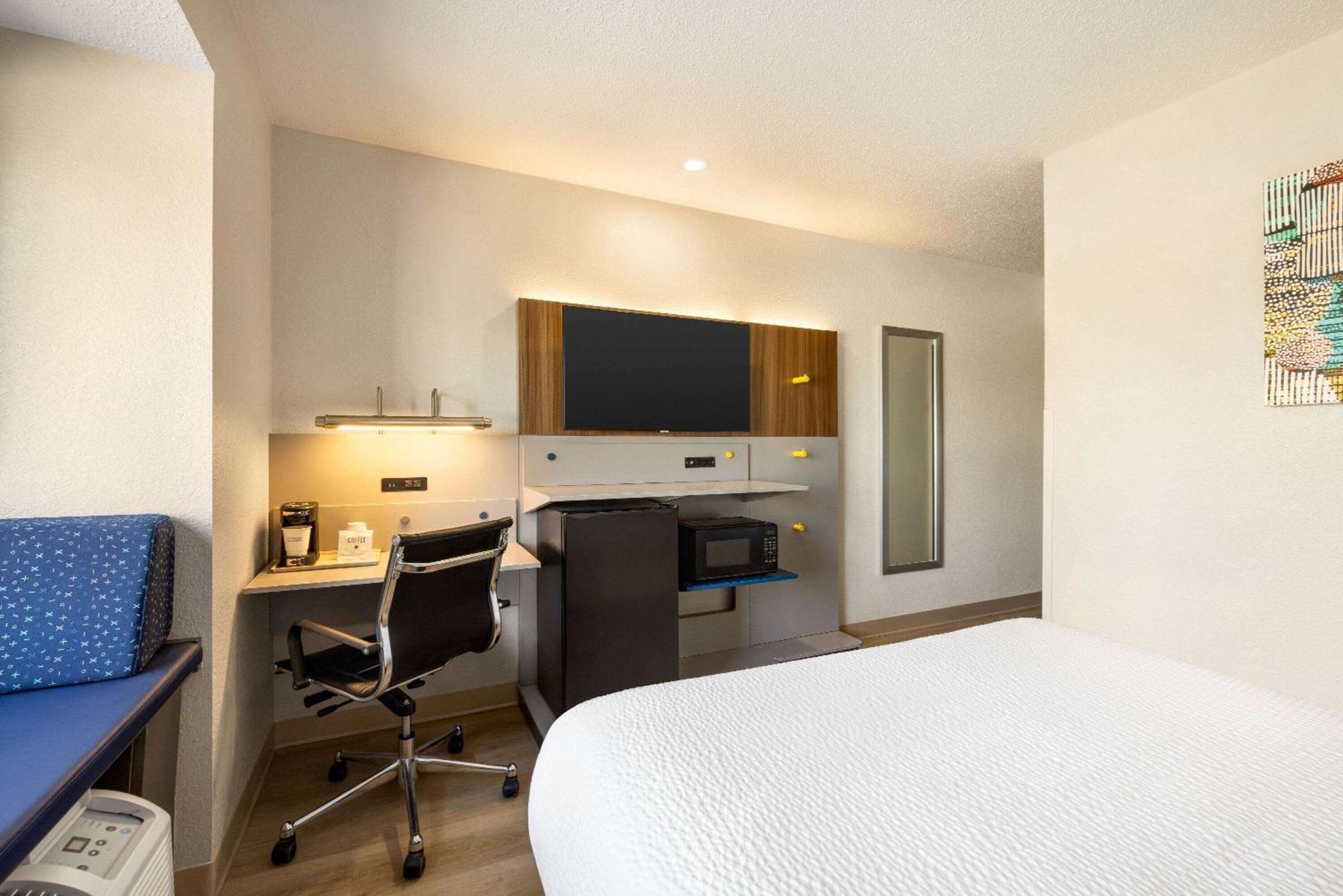 Microtel Inn & Suites By Wyndham New Ulm Exterior foto